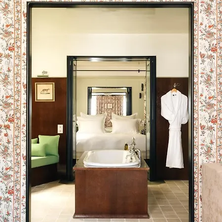 Les Cinabre * パリ