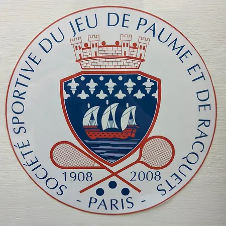 ホテル Les Cinabre パリ