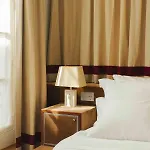 Otel Les Cinabre Paris