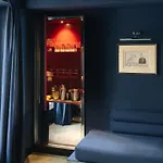 Otel Les Cinabre Paris