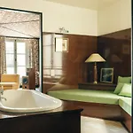 Otel Les Cinabre Paris