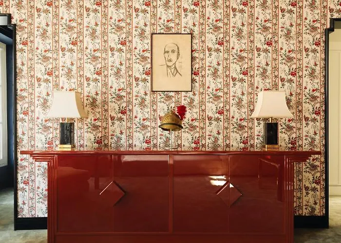 Hotel Les Cinabre Paris